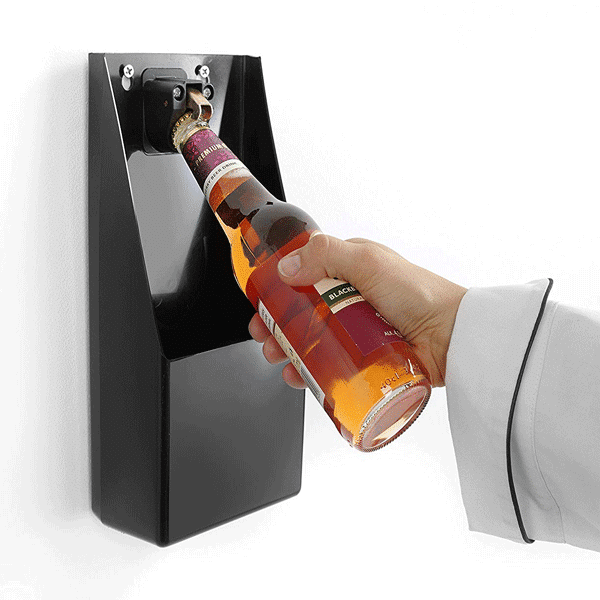 Materiel de cuisine destiné à ouvrir les bouteilles fermées