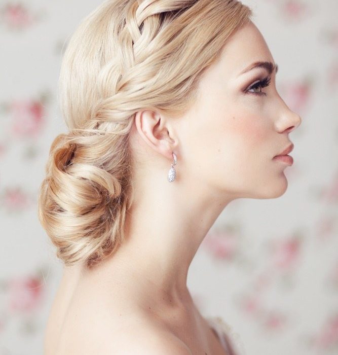 Chignon Tress%C3%A9 Mariage 31 667x700