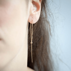 Boucles d'oreilles chaîne traversante plaqué or