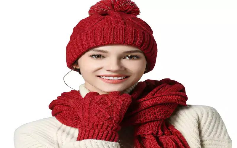 chapeau et gants assortis